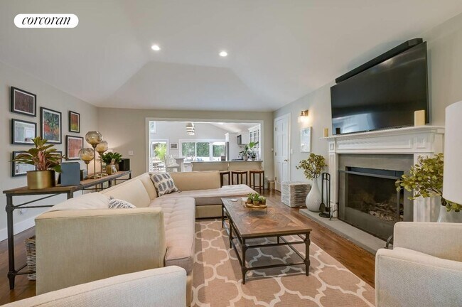 Photo - 24 Shadyrest Dr