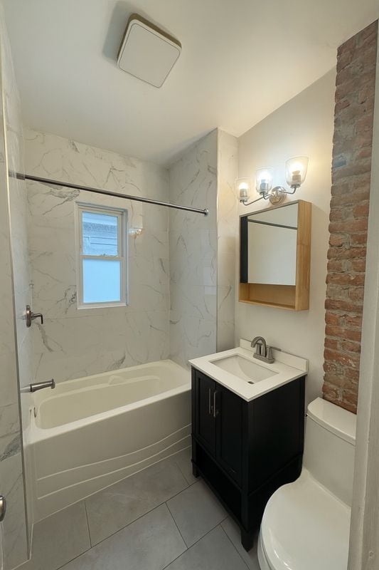 Photo - 5 Charles St