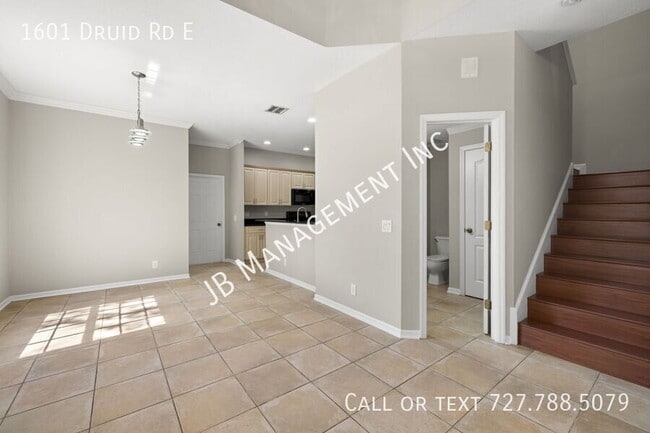 1601 Druid Rd