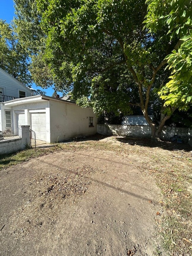 Photo - 4902 Burnham Ave