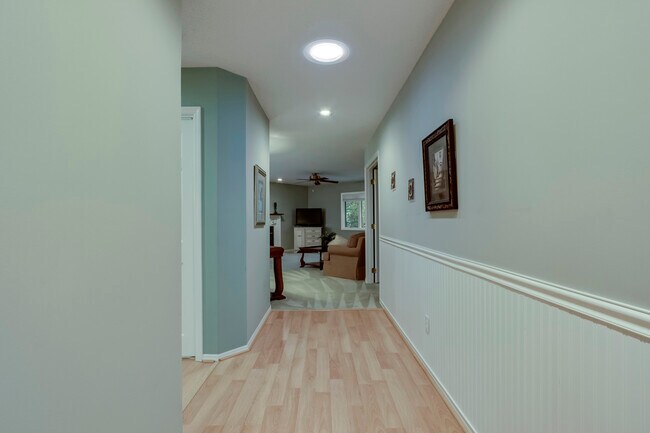 Photo - 260 Chuniloti Way