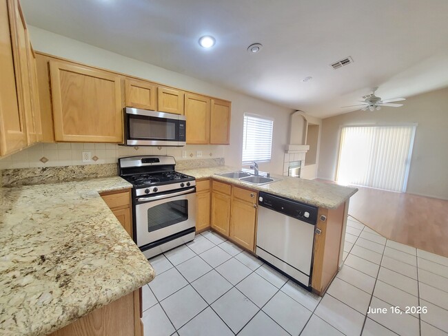 Photo - 4523 Sparwood Dr
