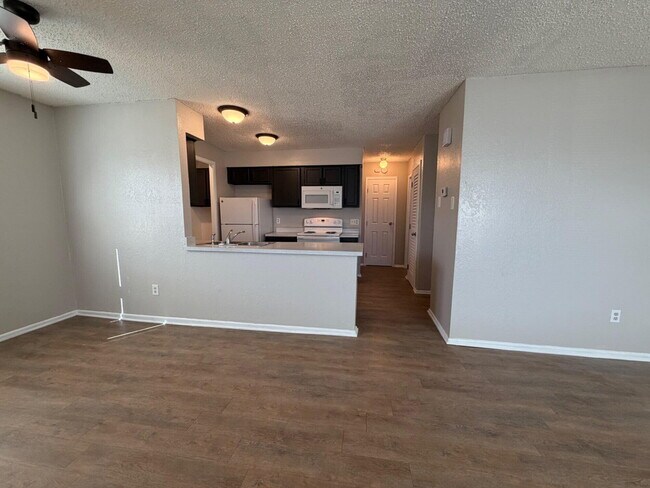 Photo - 9604 Elgin Ave