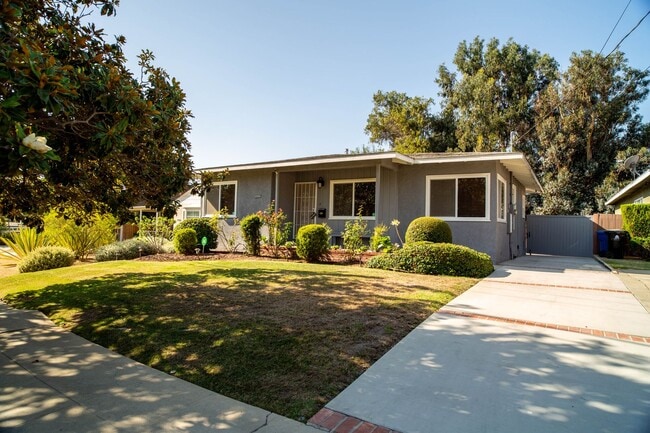 Building Photo - 3 Bedroom, 1 Bath Westchester Home