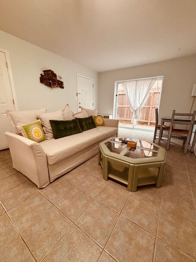 Photo - 215 Postoffice St Unidad 215 Post Office #405