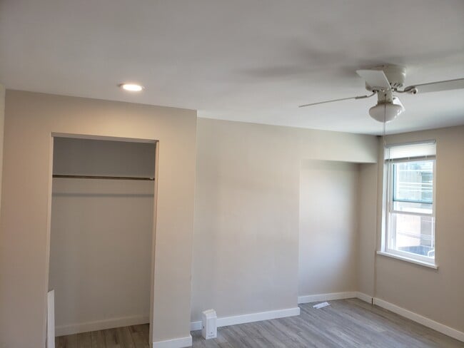 Photo - 2008 Sarah St Unit 2