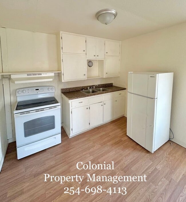 Photo - Cozy 1 bedroom 1 bath duplex House