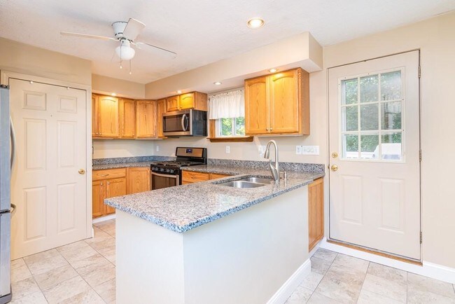 Photo - 1104 Pleasant St