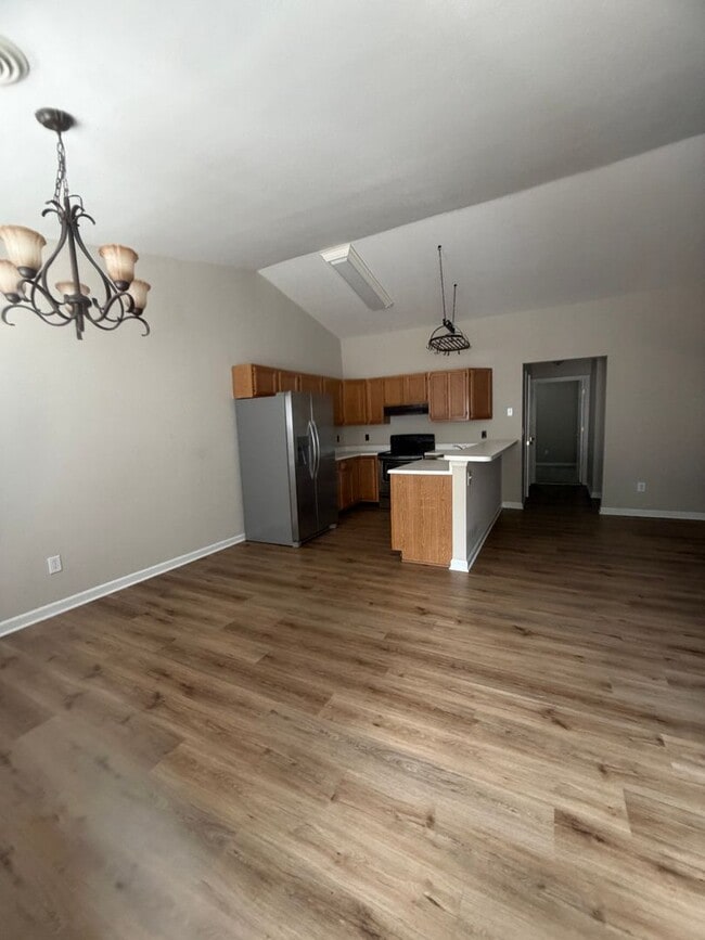 Photo - South Knoxville, 2 bedroom condo, 2 car garage Text or Call Debra Johnson 865-591-8281