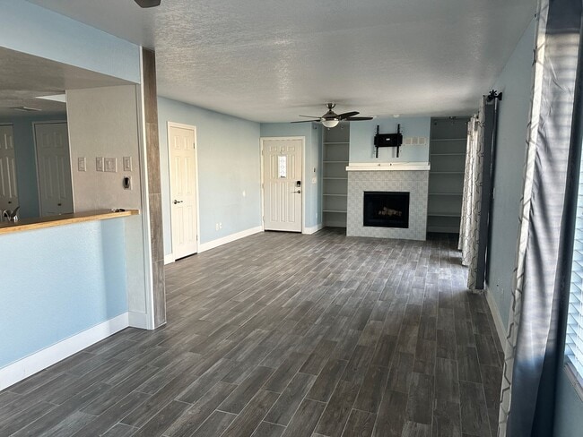 Photo - Beautiful 2-bedroom, 2-bathroom condo alon...