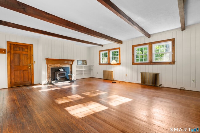 Photo - 218 Grumman Ave