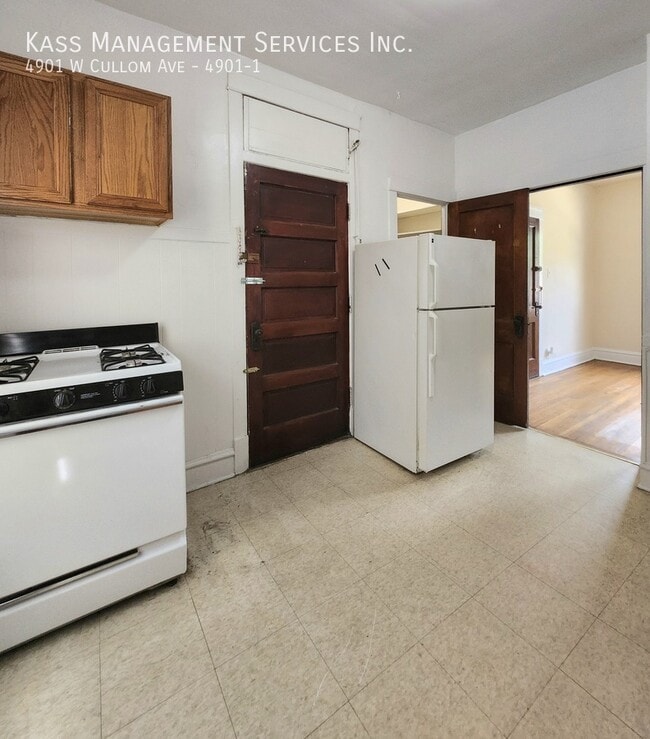 Photo - 4901 W Cullom Ave Unit 4901-1