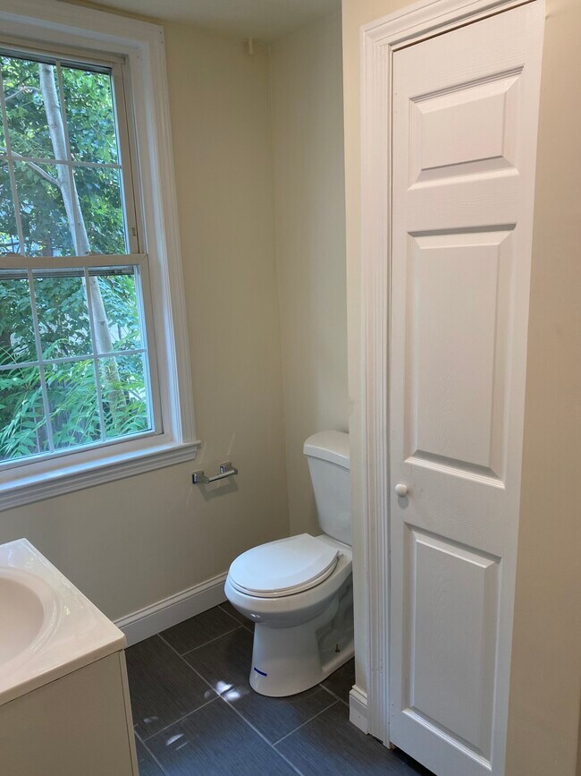 Photo - 83 Bolton St Unidad #1