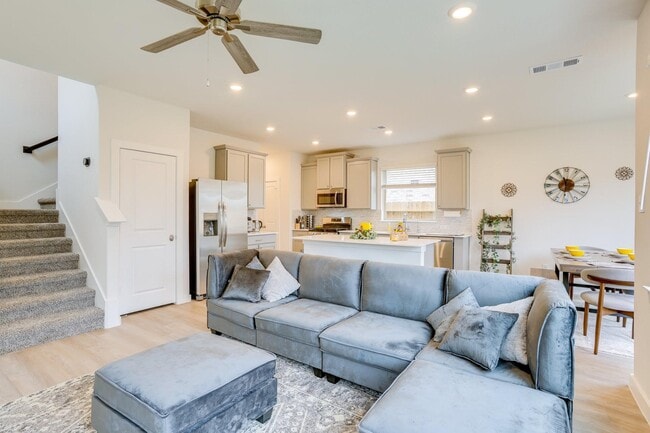 Photo - 31915 Bromley Fern Dr