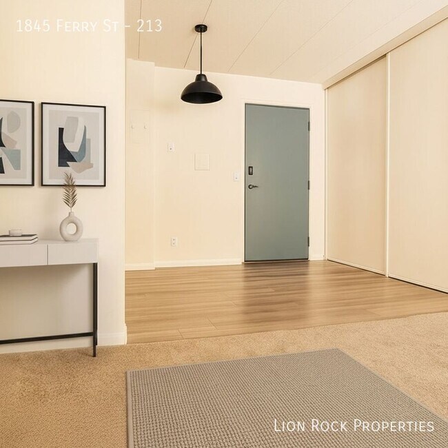 Photo - 1845 S Ferry St Unit 213