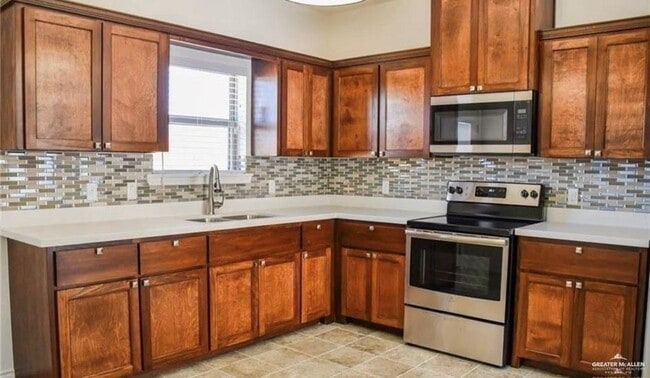 Photo - 8 E St Unit 1