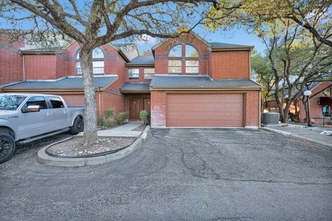 Building Photo - 7930 Roanoke Run Unit 106