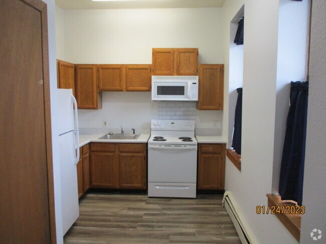 Building Photo - 1337 Main St Unit 4 Rental