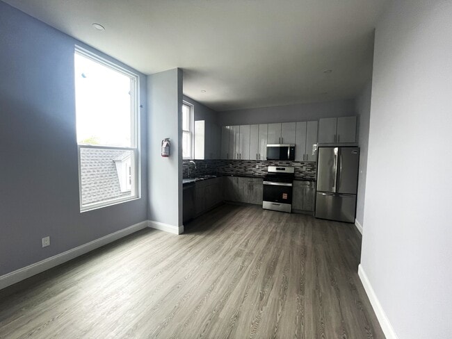 Photo - 222 Primrose Ave