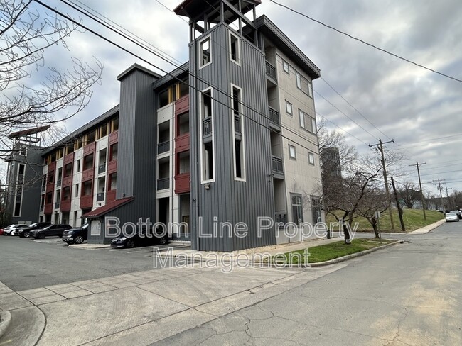 Photo - 514 W 10th St Condo Unit 307