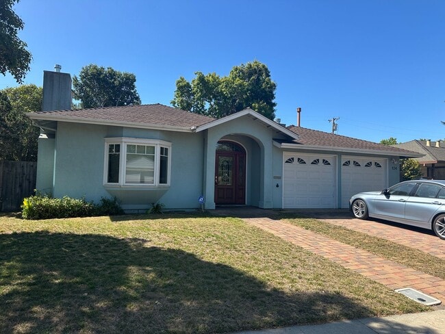 Beautifully Appointed 4 Bed, 2.5 Bath Home... - Beautifully Appointed 4 Bed, 2.5 Bath Home...
