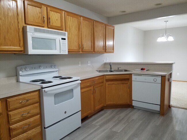 Photo - 2 Bedroom Plus Loft / 2 Bath Townhome