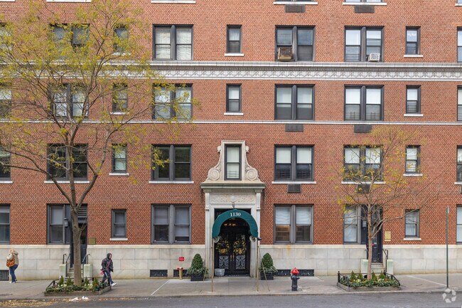 Photo - 1130 Park Ave