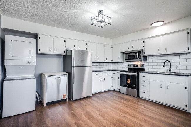 Photo - 1433 N Kokomo Ave