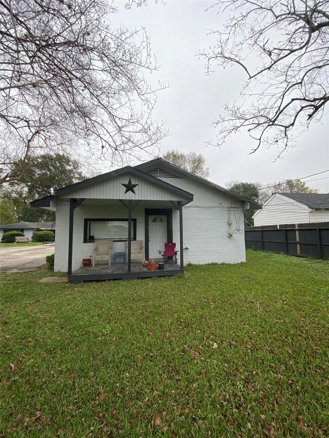 Building Photo - 9334 Lomax St Rental