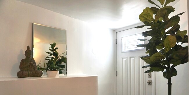 955 Boulevard E Unit 1