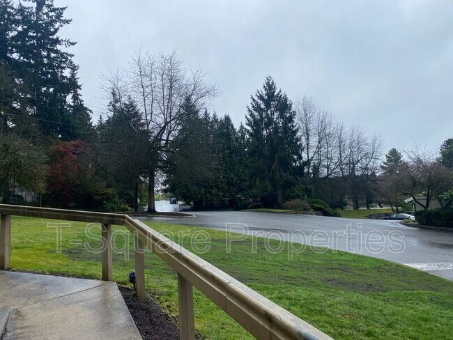 Photo - 11208 NE 68th St