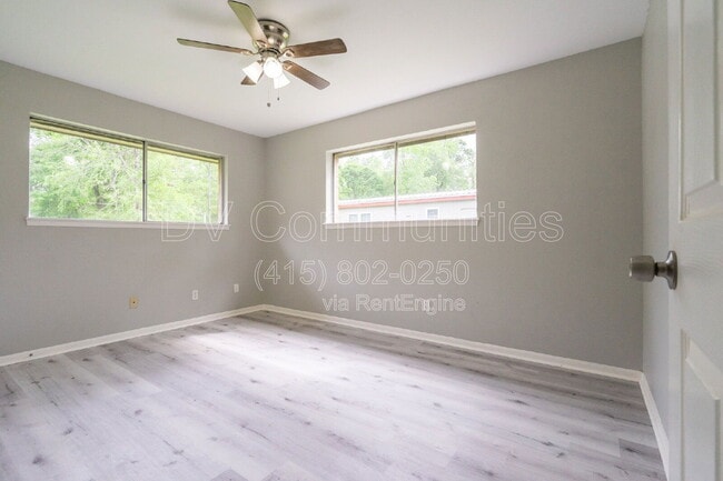 Photo - 9196 White Oak Dr