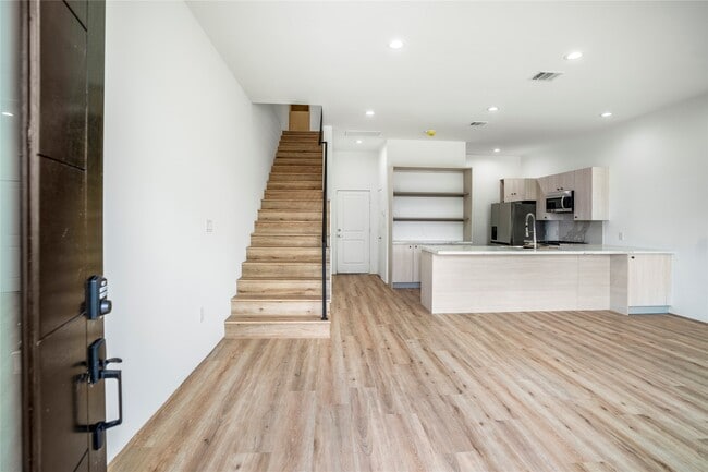 Photo - 15000 S Richmond Ave