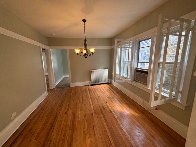 Building Photo - 5917 N Artesian Ave Unit 2 Rental