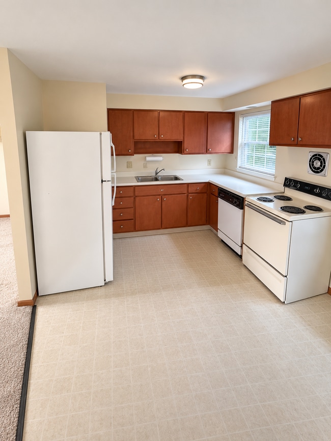 1017 Folkestone Rd Unit A
