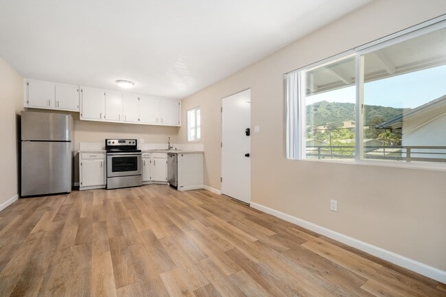 Photo - University Chorro Commons