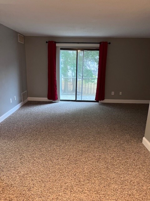 Photo - 14 Village Green Ln Unidad 14