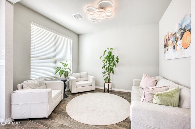 Photo - 1621 Sam Dominguez St