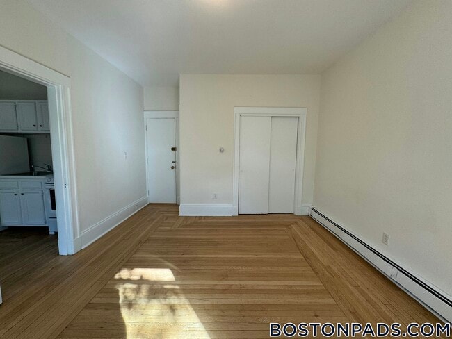 Building Photo - 21 Fairbanks St Rental