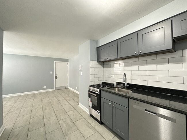 Photo - 6725 N California Ave Unidad NG