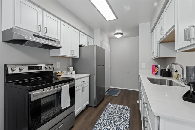 Photo - Newport Woods Apartments