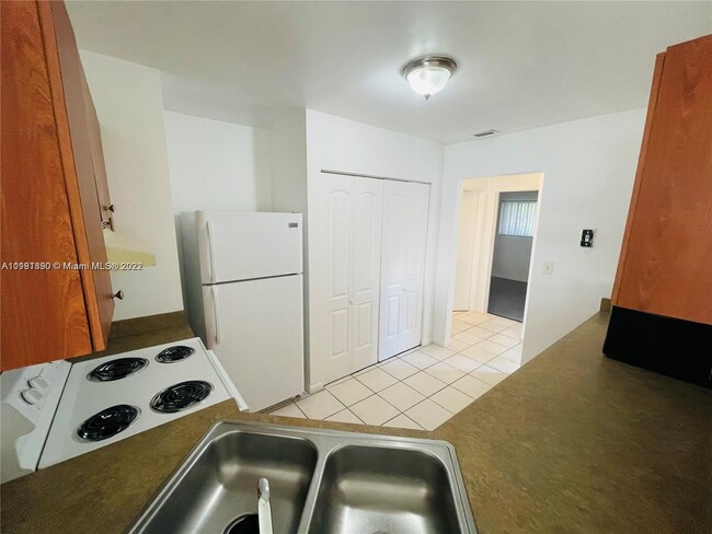 Photo - 3449 NW 44th St Unit 108