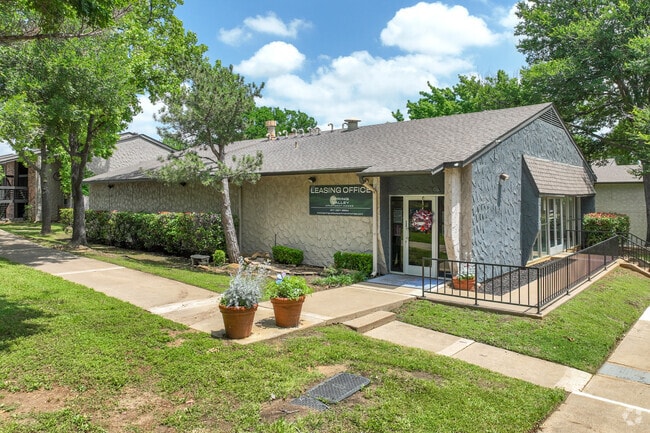 Building Photo - Spring Valley Apartments