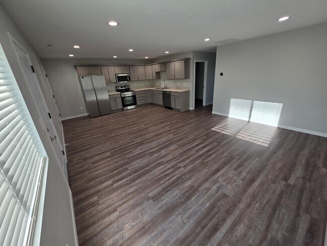 Photo - 2516 N Engleman Rd