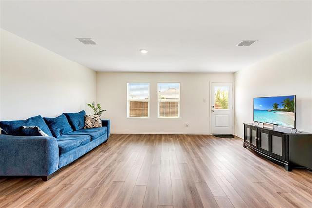 Photo - 1601 Deerchase Dr