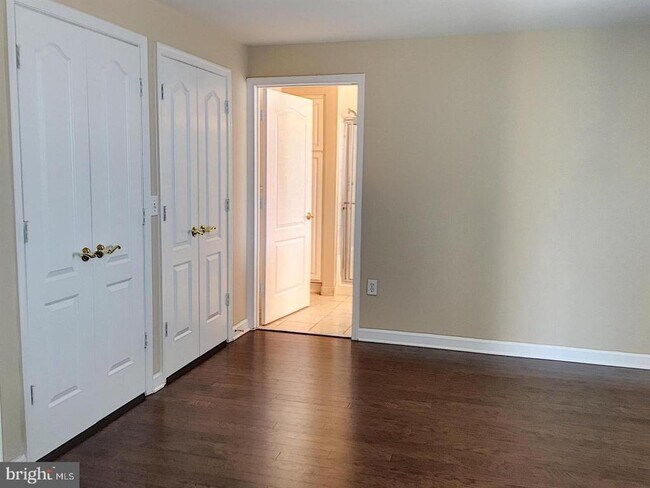 Photo - 901 N Monroe St Unidad 1315