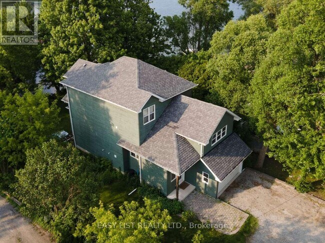 Photo - 274 Douglas Rd