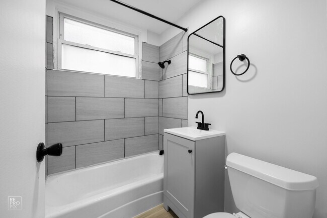 Photo - 6832 S Crandon