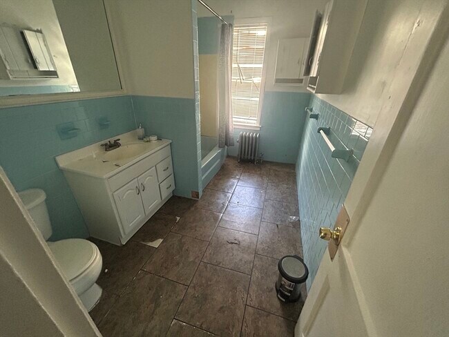 Photo - 929 Pleasant St