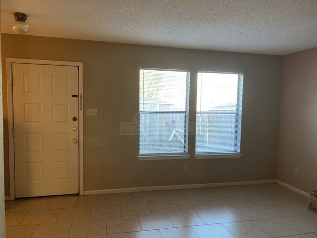 Photo - 4209 Water St